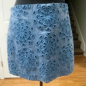 Alice + Olivia Jeans Rubi Laser-Cut Denim Eyelet Mini Skirt Blue Size 28. EUC